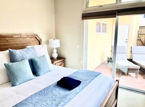 4 bedrooms, desk, iron/ironing board, WiFi