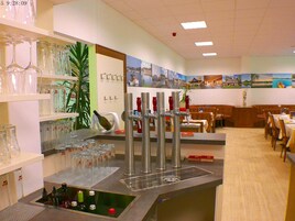 酒吧（店内）