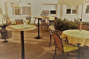 Sundeck