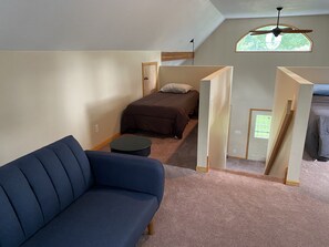 4 عدّة غرف نوم ومكتب وسرير سفر وواي فاي مجانًا