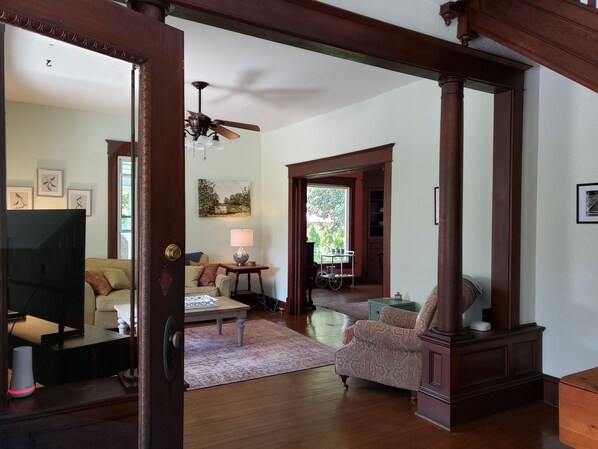 Smart-TV, DVD-Player