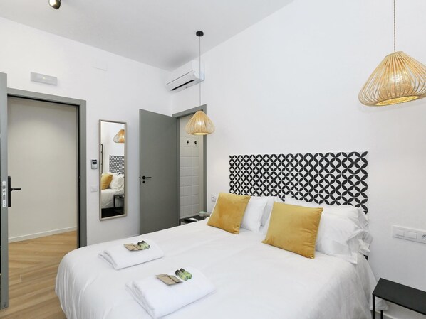 1 soverom, strykejern/-brett, internettilgang og sengetøy