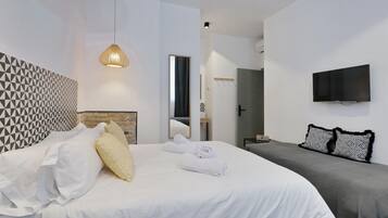 1 dormitorio, tabla de planchar con plancha, Internet y ropa de cama