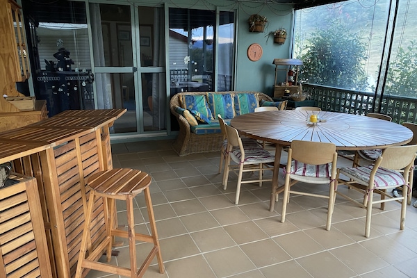 Outdoor dining area
