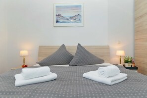 Unclassified image, 4 of 12, button