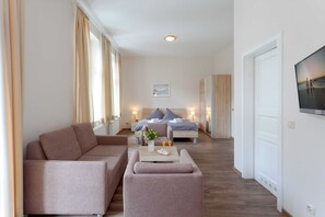 Unclassified image, 3 of 12, button