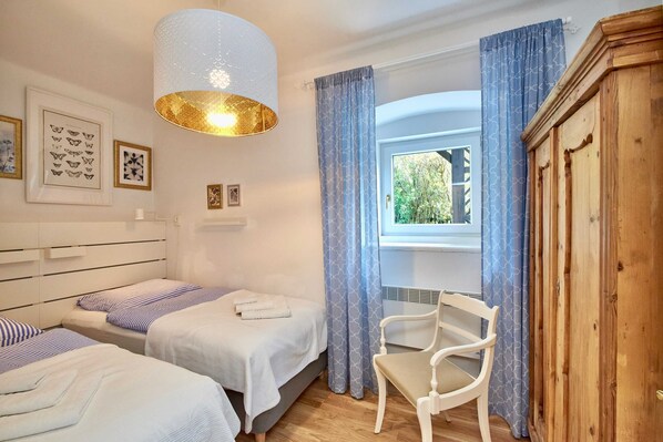 2 bedrooms, desk, travel crib, WiFi