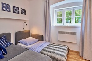 2 bedrooms, desk, travel crib, WiFi
