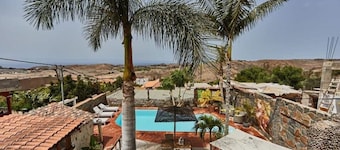 Private Villa With Saltwater Pool-15 Mins to Beach