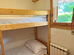 1 chambre, fer et planche à repasser, Wi-Fi gratuit