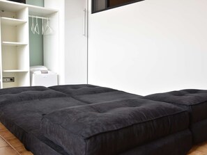 Interior - Modern Apartment, AC, Balcony, Private Parking, Near Gruissan Port - Sleeps 4 (Gruissan)