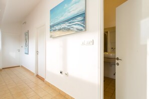 Villa, Mehrere Betten | 3 Schlafzimmer, Bügeleisen/Bügelbrett, Reisekinderbett, kostenloses WLAN
