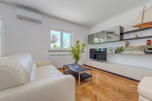 TV - Villa Miam (Cista Provo)