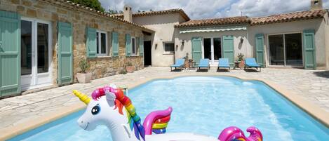 Piscine extérieure, piscine chauffée