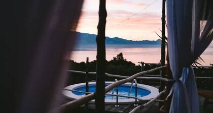 Lovely Cottage With sea Views in Selca, Croatia