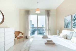 Basic Apartment, Multiple Beds