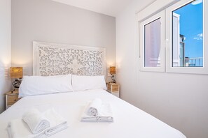 2 chambres, fer et planche Ă repasser, Wi-Fi gratuit, draps fournis