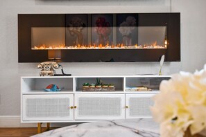 Interior - Chic Disney Condo/w Fireplace at Bahama Bay Resort 15 mins from Disney  (Davenport)