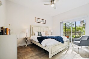 3 chambres, fer et planche à repasser, lit de bébé portatif