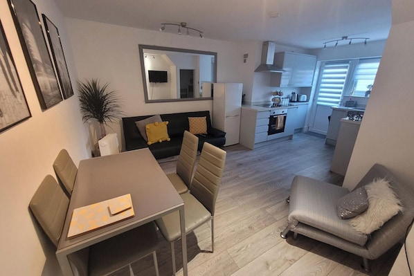 디지털 채널 시청이 가능한 30인치 TV