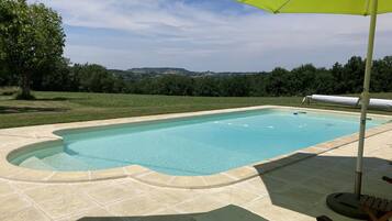 Piscine extérieure, piscine chauffée