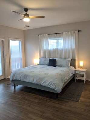3 bedrooms, desk, iron/ironing board, WiFi