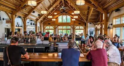 Adorable guesthouse that sleeps 5. Dogs welcome, great wifi. SuperHost