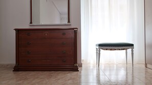 Interior - Your central and comfortable 100 sqm flat in Valencia City. 10 Gigabit internet (Valencia)