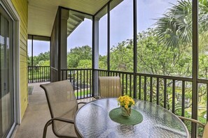 Villa, 2 Bedrooms | Property grounds