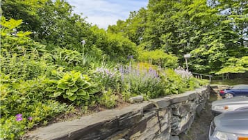 Condo, 1 Bedroom | Property grounds