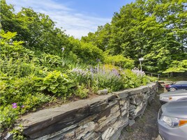 Condo, 1 Bedroom | Property grounds