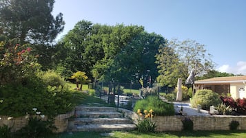 Enceinte de lâhĂ©bergement