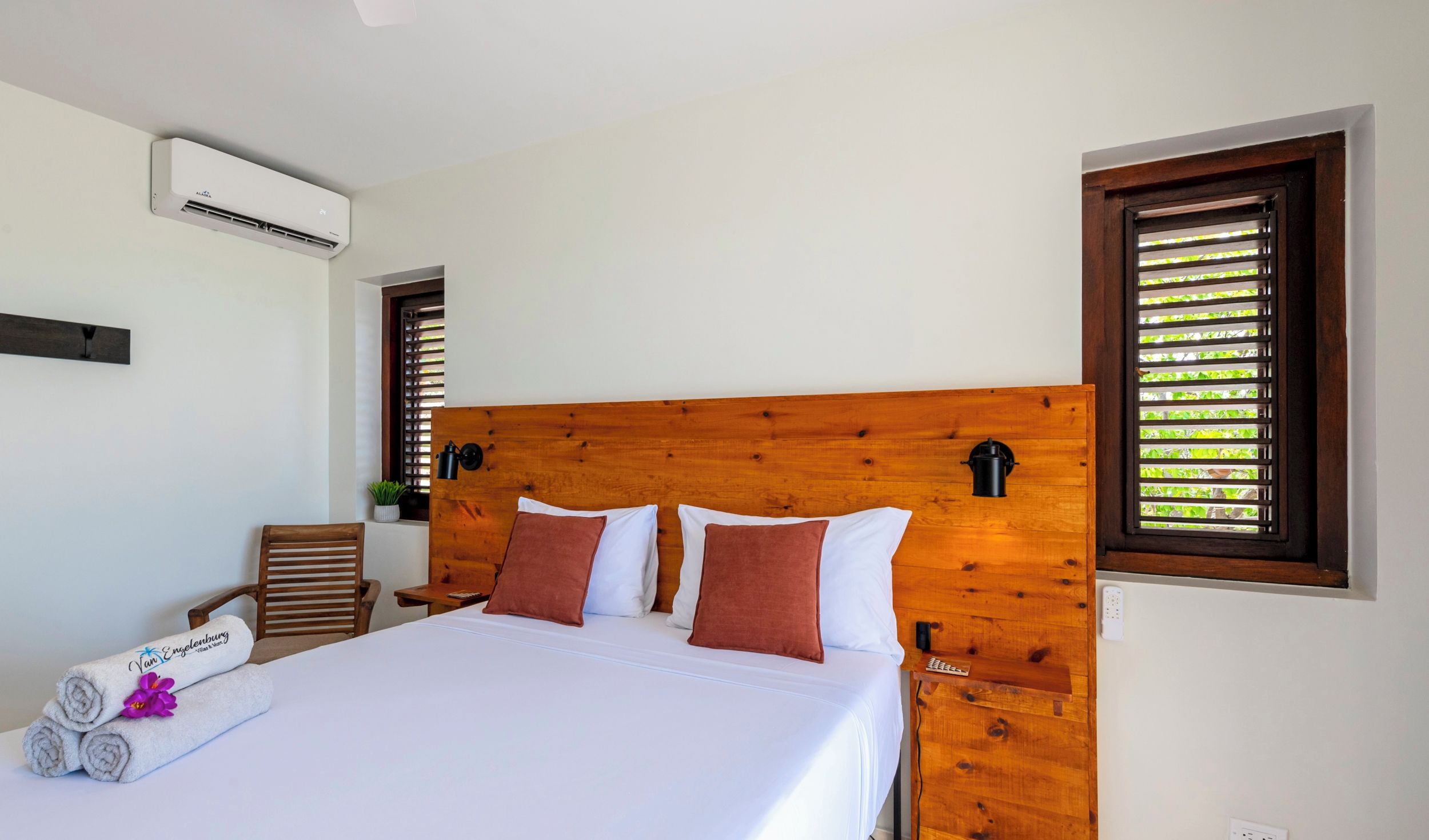 4 bedrooms, WiFi, bed sheets