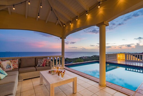 Villa Azure Rose - Coral Estate