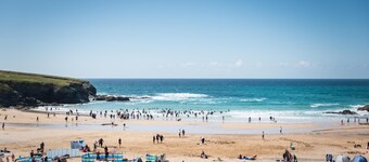 Brand New Luxury villa on Treyarnon Beach sleeps 8, Dog Friendly