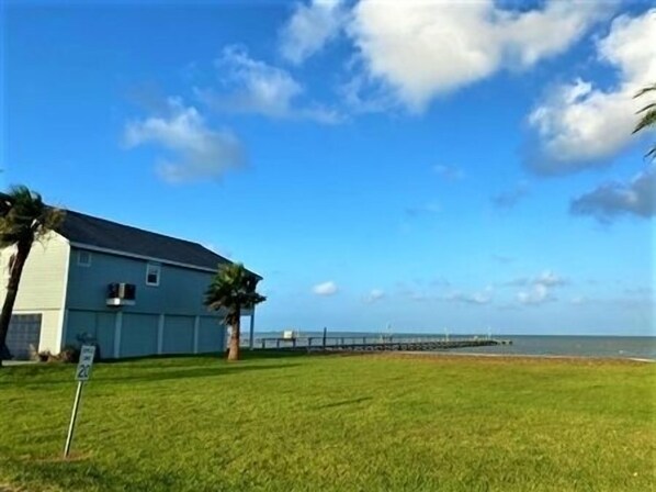 Property grounds - Sophisticated, Beautiful Home! 3 BDRM/2 BATH. Private Fishing Pier. (Port Mansfield)