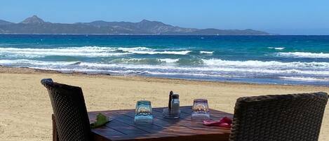 Beach nearby, sun loungers
