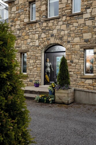 Luxury 15-Bed Manor | Sleeps 30+ | All Ensuite Rooms