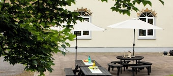 Luxury 15-Bed Manor | Sleeps 30+ | All Ensuite Rooms