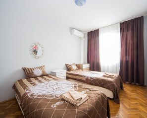 City Apartment | 4 bedrooms, free WiFi - Aleks Classic (Burgas)