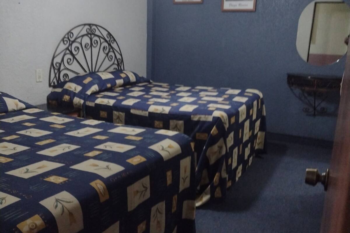 WiFi (free), bed sheets