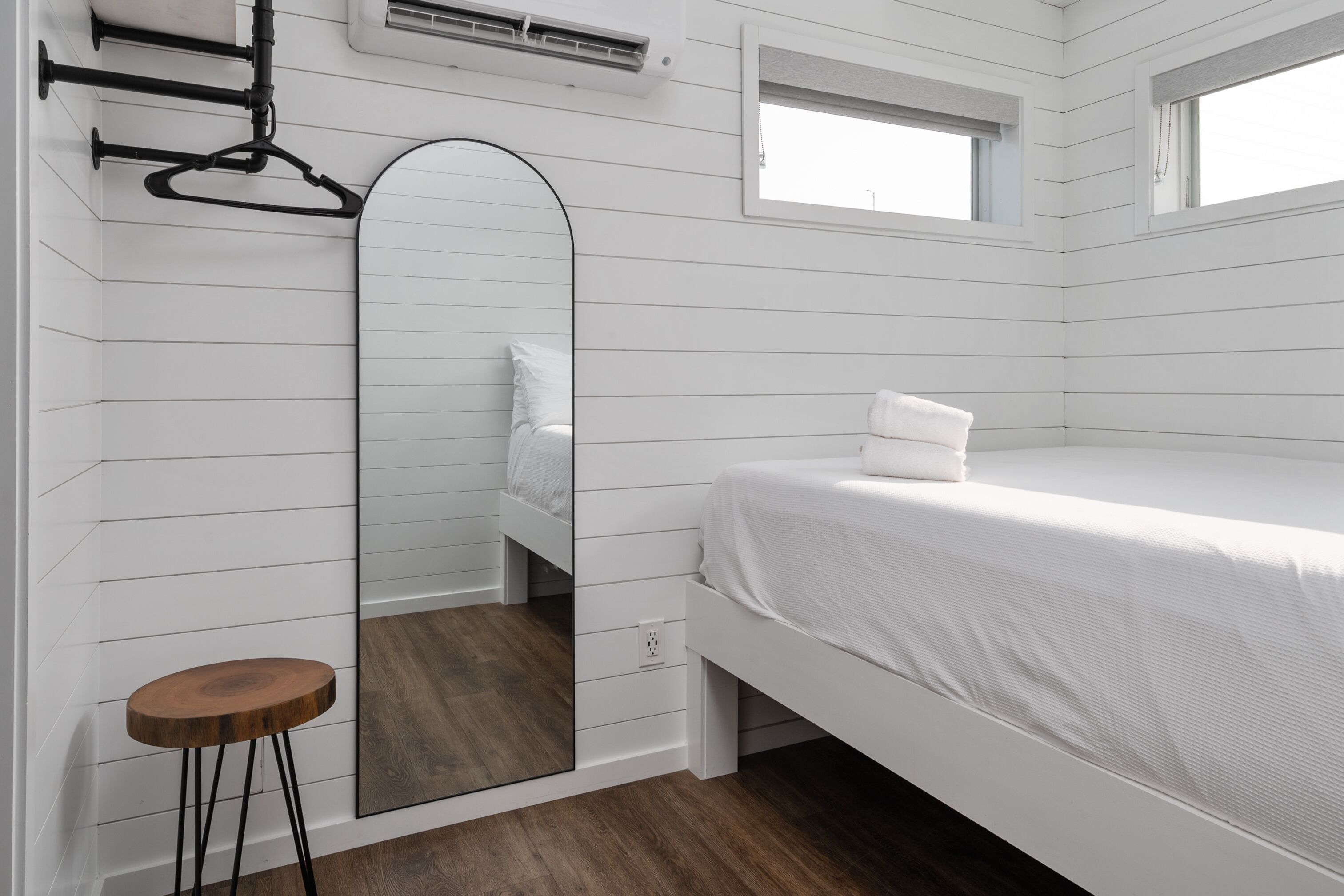 2 bedrooms, iron/ironing board, WiFi (free), bed sheets