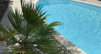 Maison de vacances avec piscine privée et climatisation au cœur des Alpilles