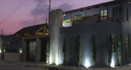 Cozy. Internet, Netflix, Washer and Dryer,full Kitchen