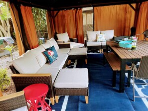 Outdoor dining - Cozy, Historic Family Home  (Homestead)
