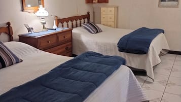 2 dormitorios, tabla de planchar con plancha, wifi gratis y ropa de cama