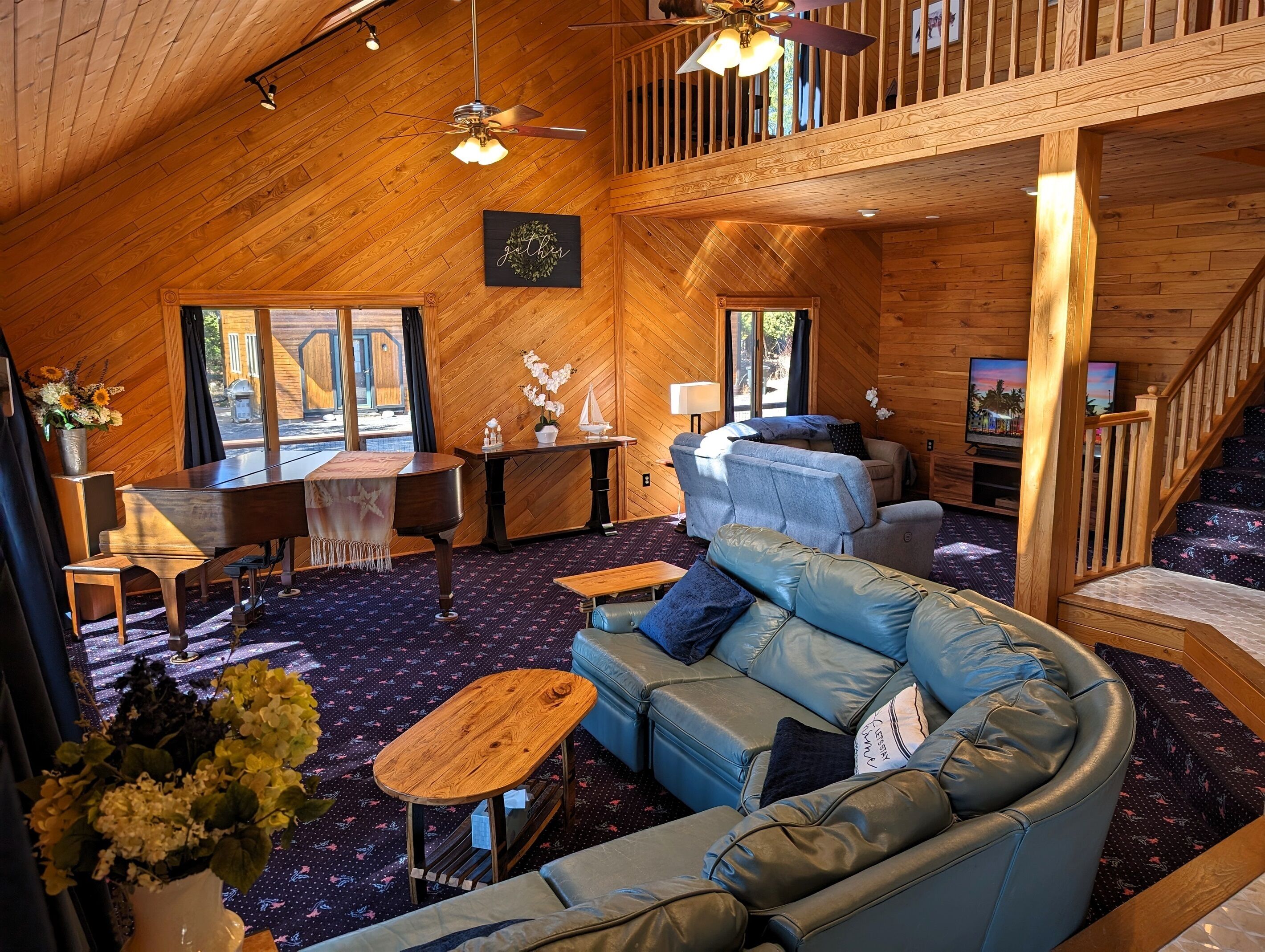 Smart TV, books, offices