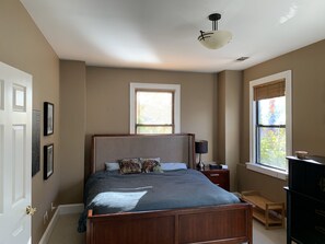 3 habitaciones, escritorio, tabla de planchar con plancha y wifi 