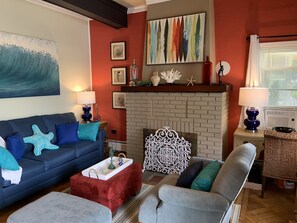 Living area - 3 Br Apartment with amazing ocean and lake views (Ocean Grove)