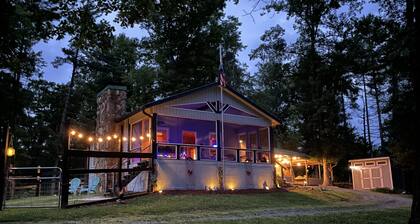 ELLIJAY GA. CABIN, PUP FRIENDLY, MT. VIEWS, PRIVATE LAKE <br>“Mountain Soul”